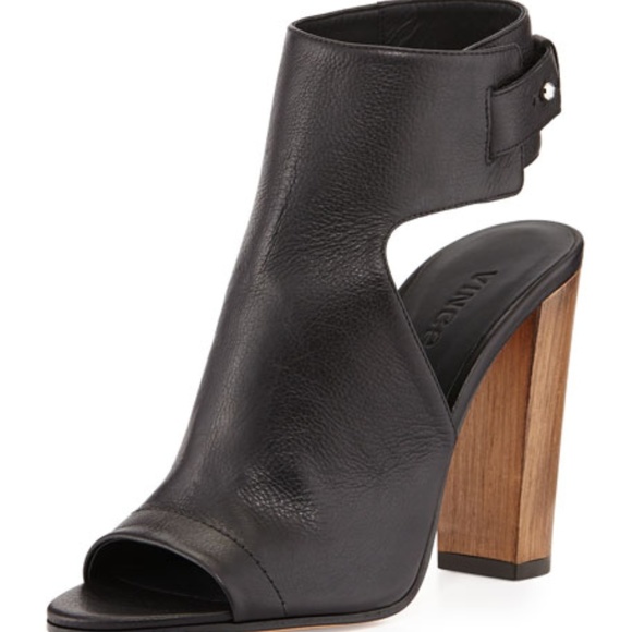 Vince Shoes - Sold❤️HP 🎉🎊Vince Addie shoes